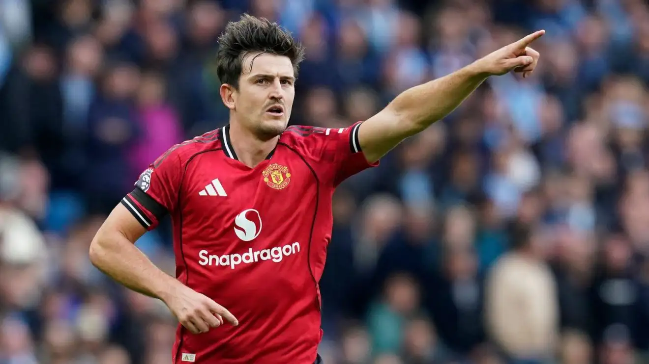 Harry Maguire does some stellar pointing