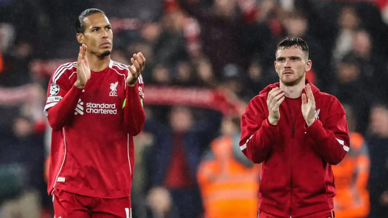 Van Dijk Bicara, Robertson Batal ke Tottenham?