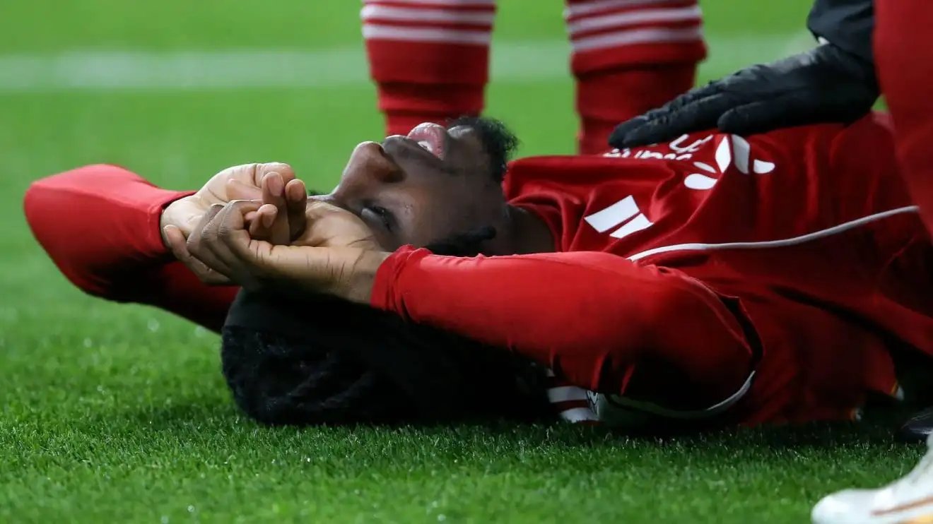 Liverpool Rekrut Bek Kanan Baru Usai Cedera Frimpong